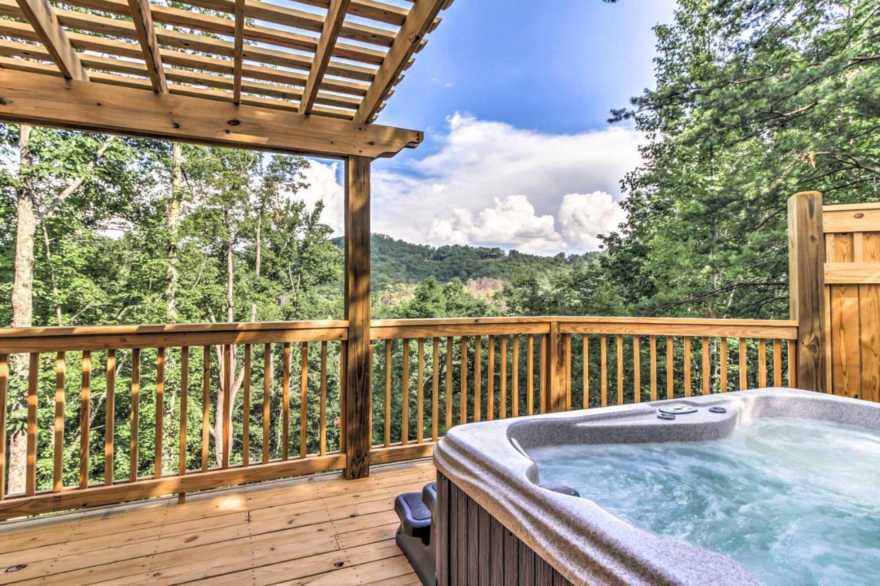 Private Sevierville Cabin With Mountain Views And Loft Екстер'єр фото