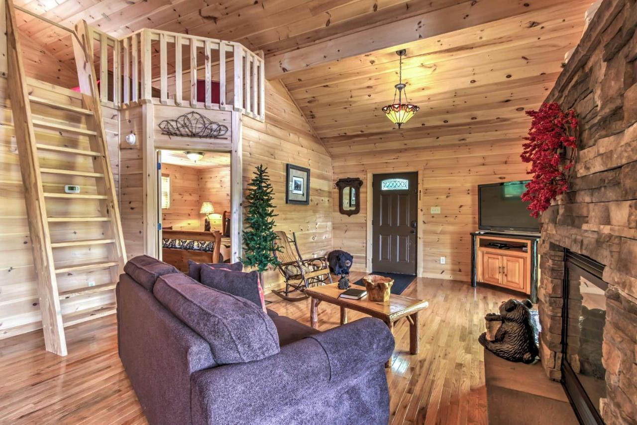 Private Sevierville Cabin With Mountain Views And Loft Екстер'єр фото